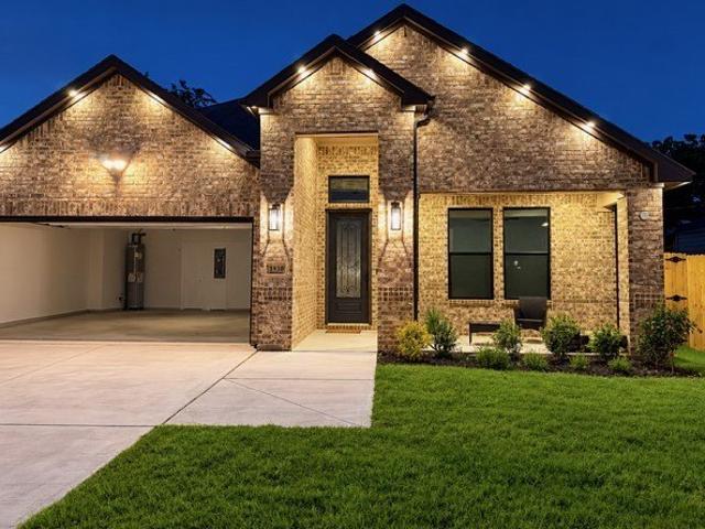 House for sale in Grand Prairie, Dallas County