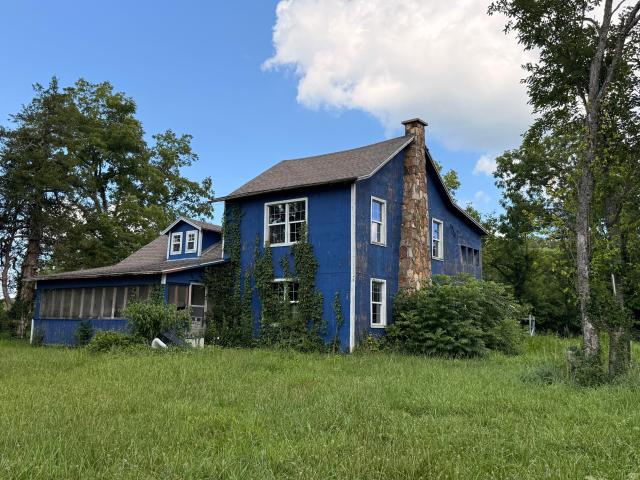 House for sale in Mountain Grove, Missouri