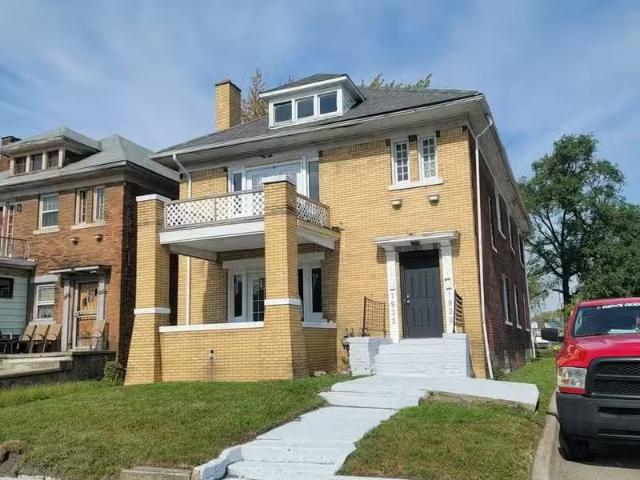 Condo for rent in Detroit