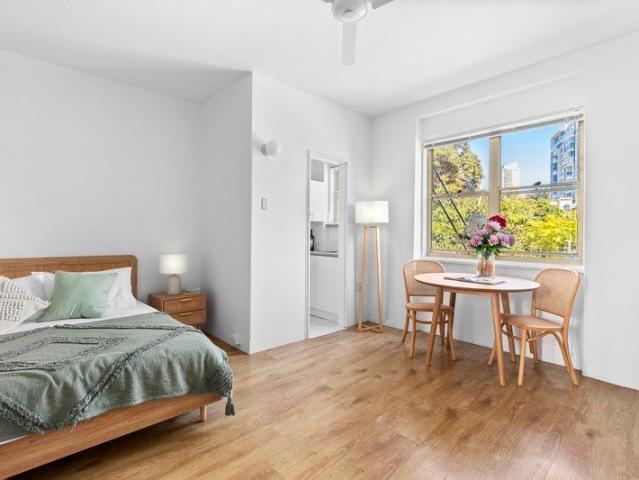 Granny Flat for rent in Elizabeth Bay, Sydney