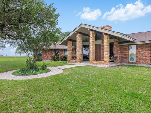 Farm for sale in Schulenburg, Texas