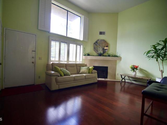 Townhouse for sale in Duarte, California