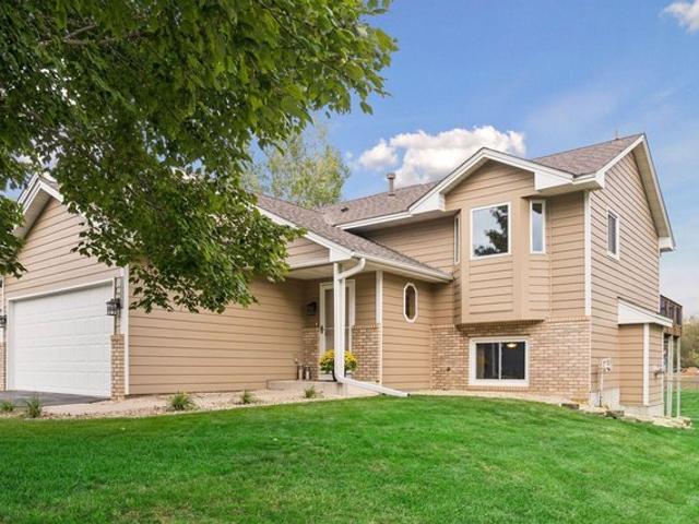House for sale in Mississippi Oaks, Elk River