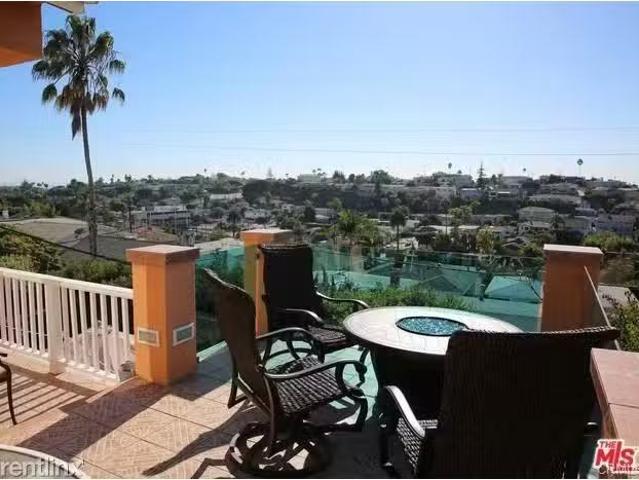 House for rent in Canoga Park, California