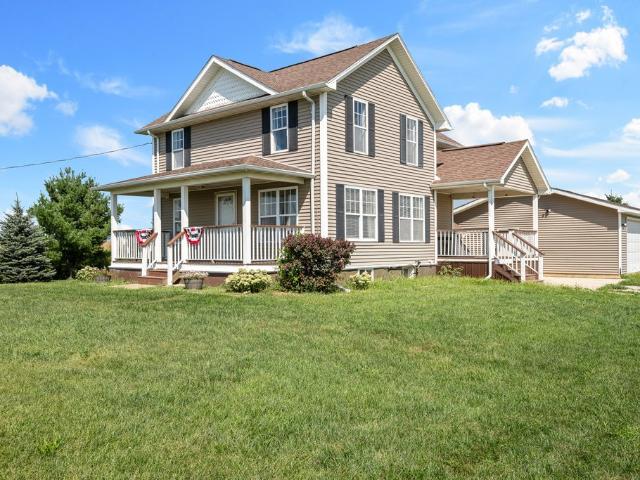 House for sale in Sheffield, Bureau County