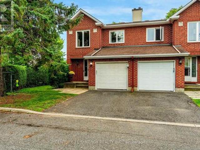 Townhouse for sale in Summerfields Chapel Hill, Ottawa
