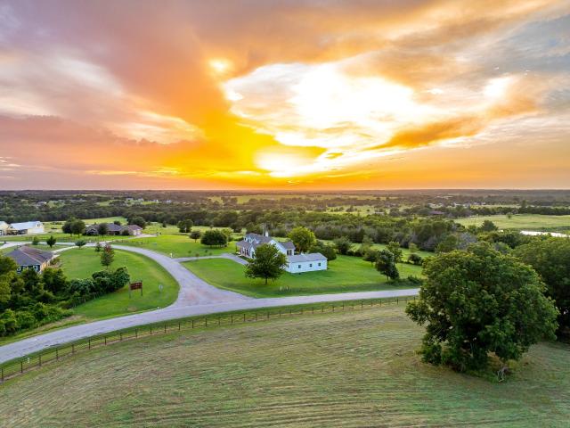 House for sale in Chappell Hill, Texas