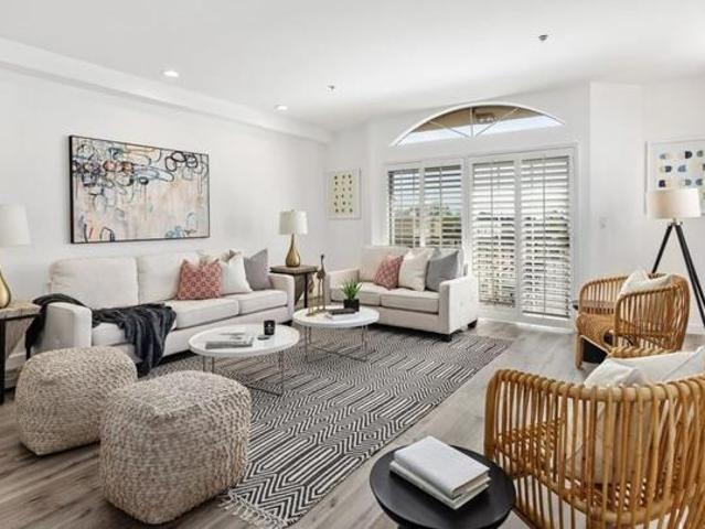 Condo for sale in Canoga Park, California