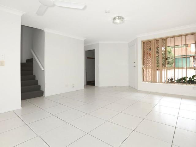 Townhouse for rent in Fernbrook, Queensland