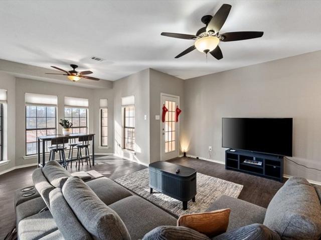 Condo for sale in Tool, Henderson County