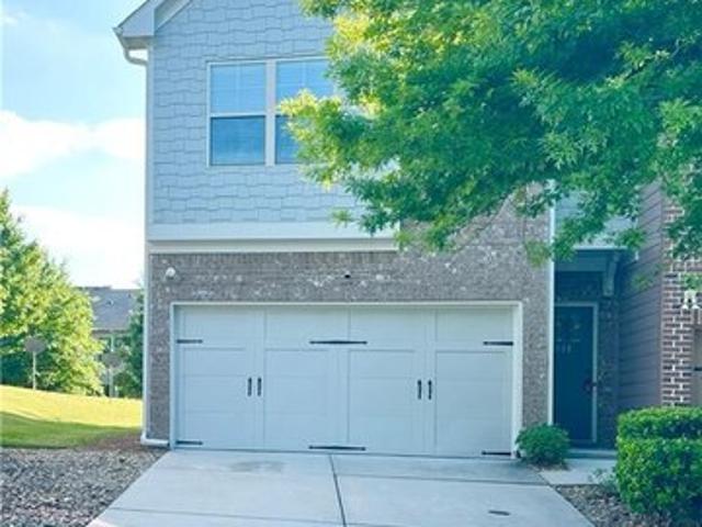 Townhouse for sale in Lilburn, Georgia