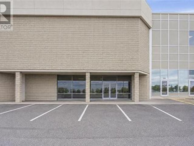 Commercial for rent in Four Corners, Greater Sudbury