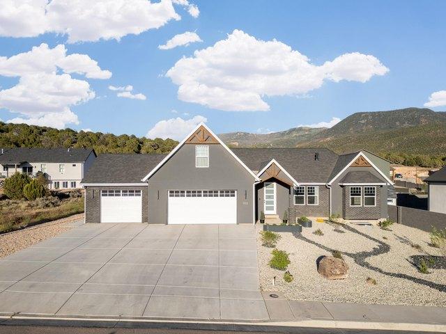 House for sale in Iron, Utah