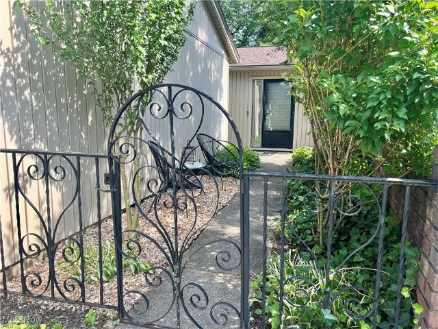 Condo for sale in Strongsville