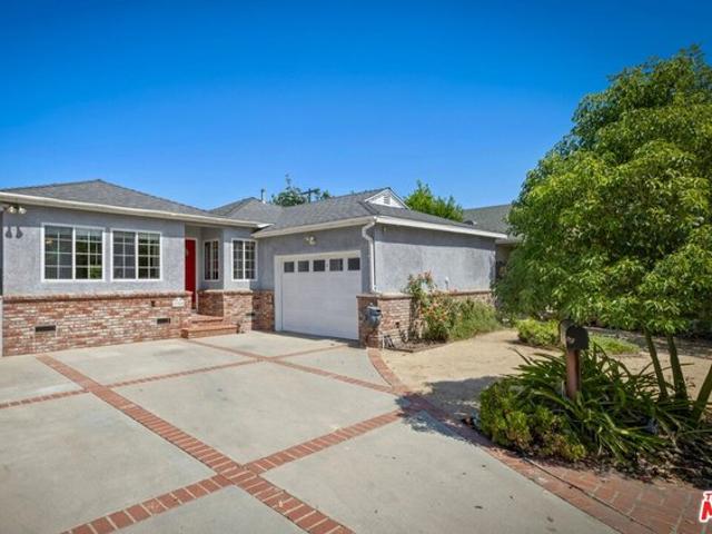 House for sale in Canoga Park, California