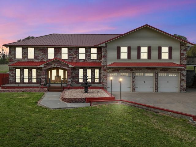 House for sale in Barry, Missouri