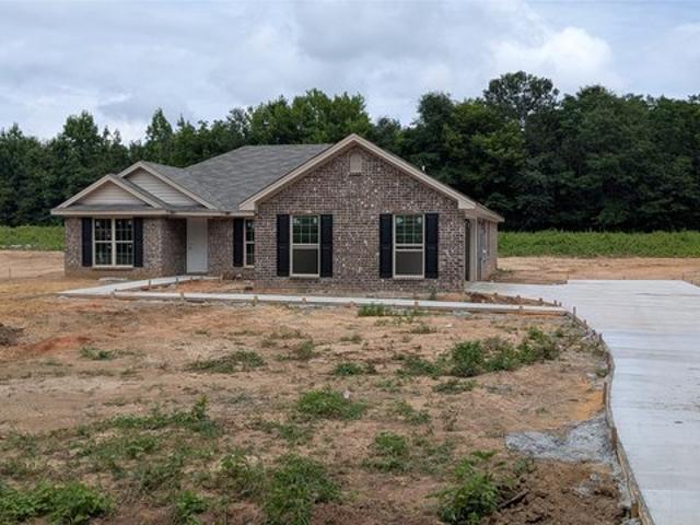 House for sale in Elmore, Alabama