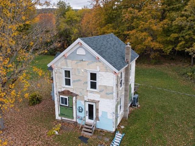 House for sale in Factoryville, Town of Crown Point