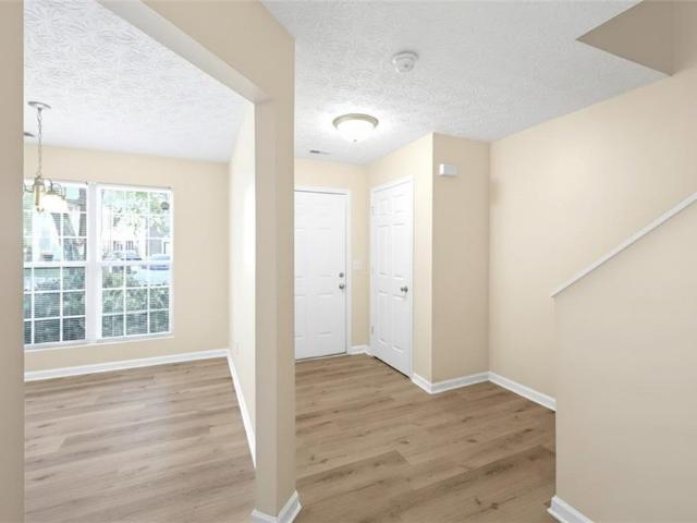 Townhouse for sale in Southfield Station, Lovejoy