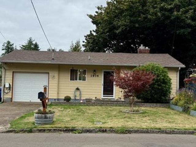 House for sale in Toledo, Lincoln County