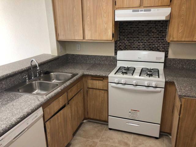 Apartment for rent in Van Nuys Neighborhood Council District, Canoga Park