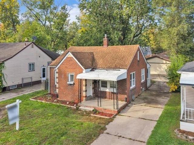 House for sale in Taylor's Golf and Bridle Club, Redford Township
