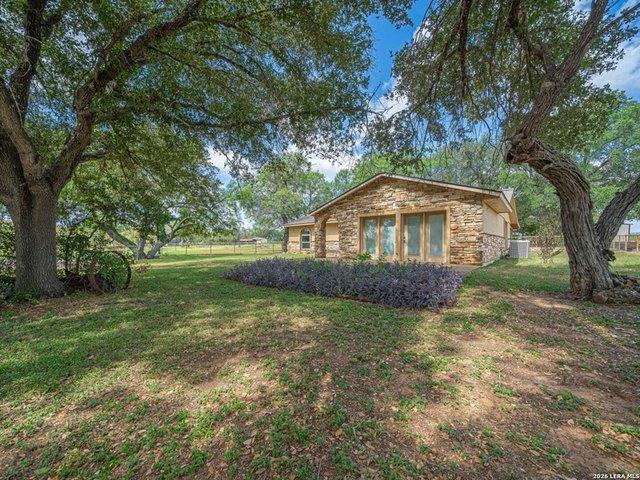 Farm for sale in Saint Hedwig, Texas