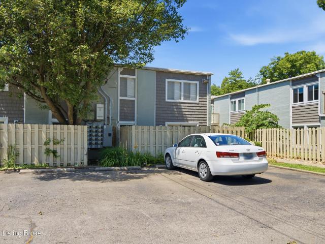 Condo for sale in Louisville, Jefferson County