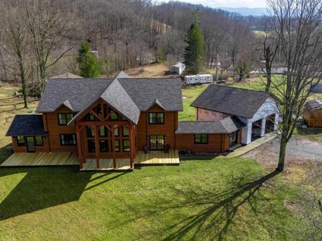 House for sale in Elkins, West Virginia