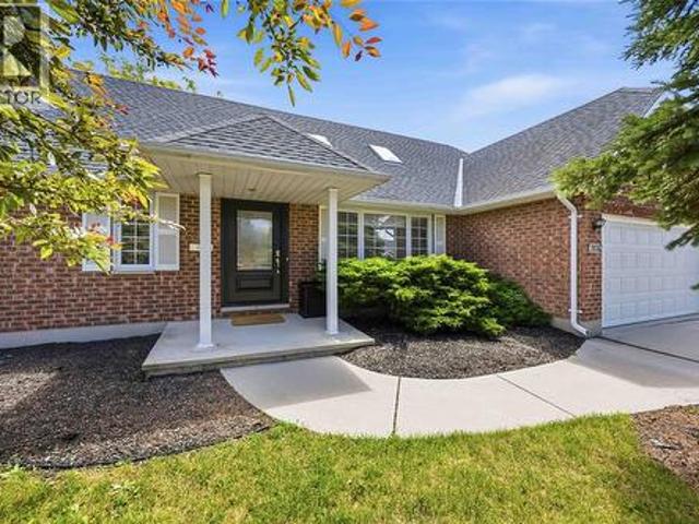 House for sale in Brights Grove, Ontario