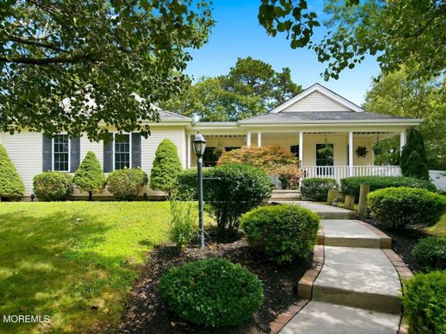 House for sale in Manahawkin, New Jersey