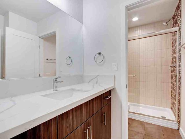 Apartment for rent in Canoga Park, California