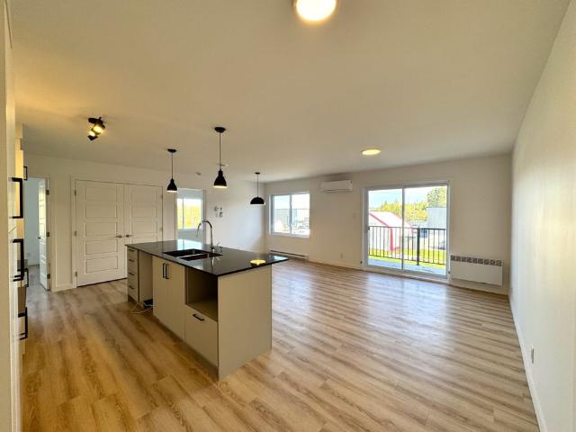 Apartment for rent in Le Val-saint-françois, Quebec