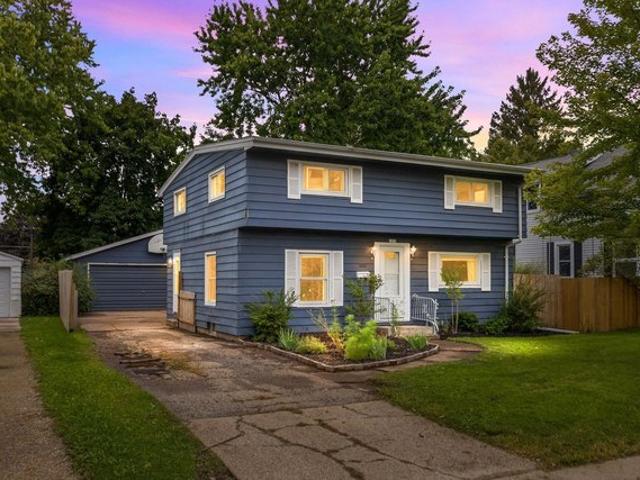 House for sale in Oshkosh, Winnebago County