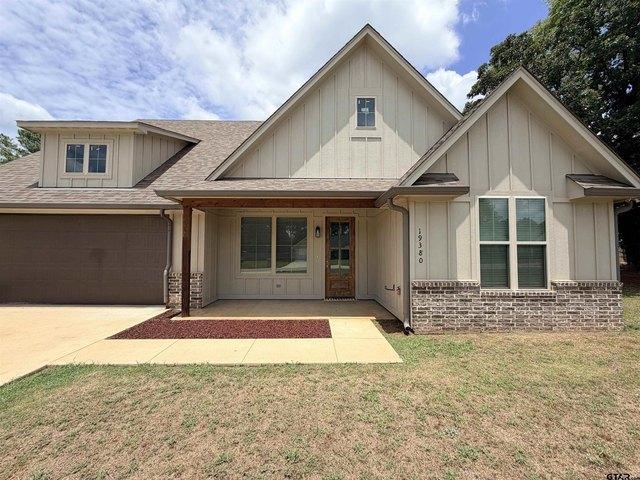 House for sale in Lindale, Smith County