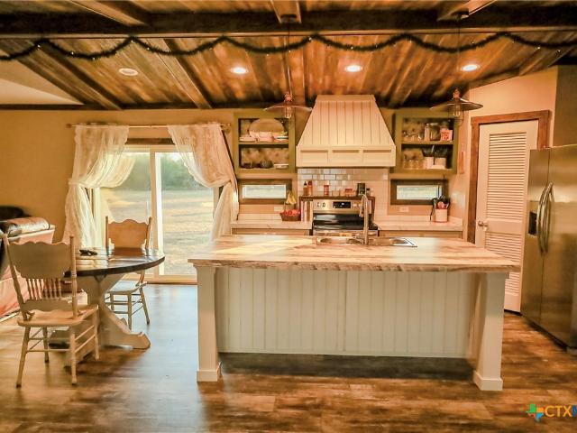 House for sale in Telferner, Victoria County