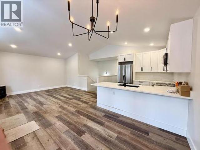 House for sale in Lake Windermere, British Columbia