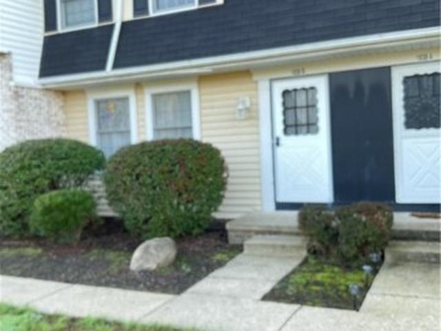 Condo for sale in Summit, Ohio