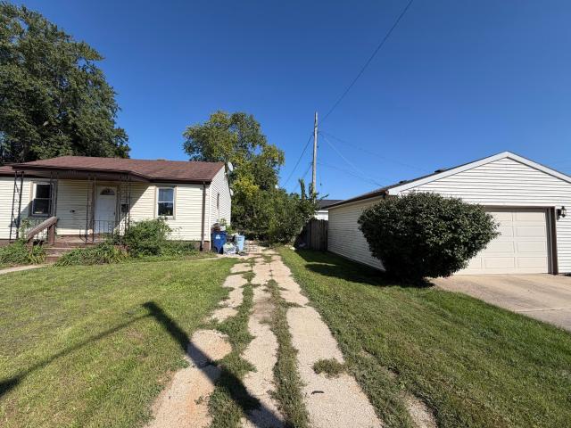 House for sale in West Racine, Racine