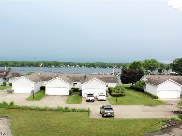 Condo for sale in Lake Milton, Ohio