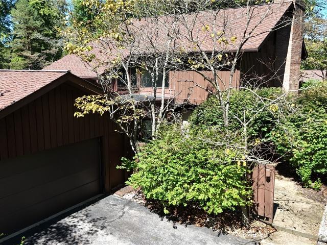 Condo for sale in The Pines, Kent