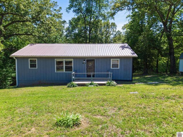 House for sale in Cedar Point, Cadiz
