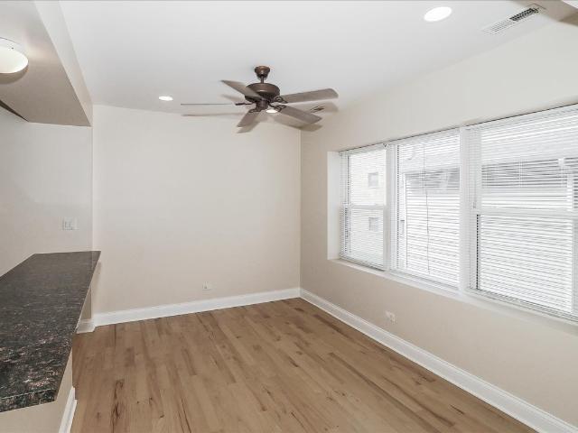 Condo for sale in Chicago Park, Illinois