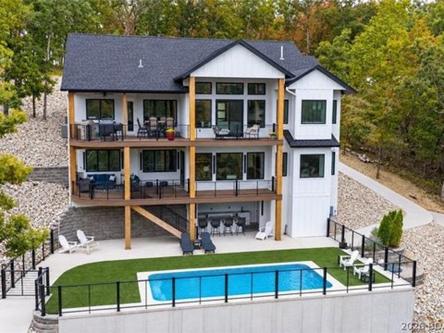 House for sale in Sunrise Beach, Camden County