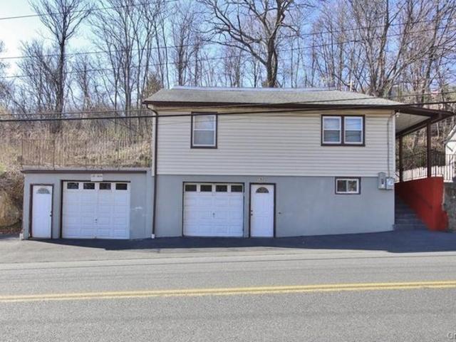 House for sale in Baldwin Place, New York