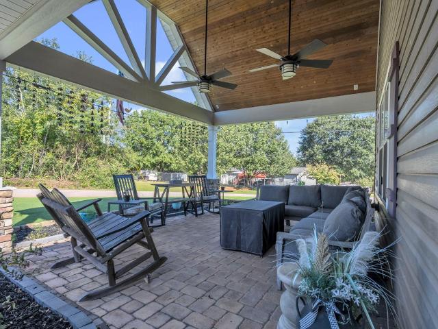 House for sale in Hammett Pointe, Lyman