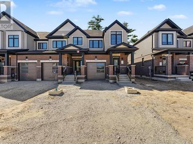House for sale in Barrie, Central Ontario