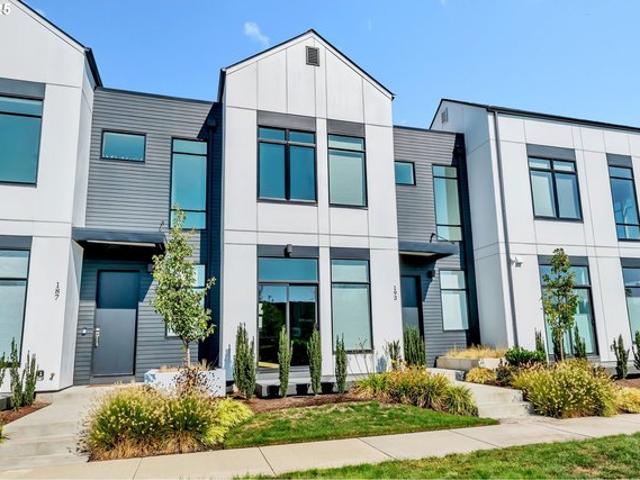 Townhouse for sale in Oregonia