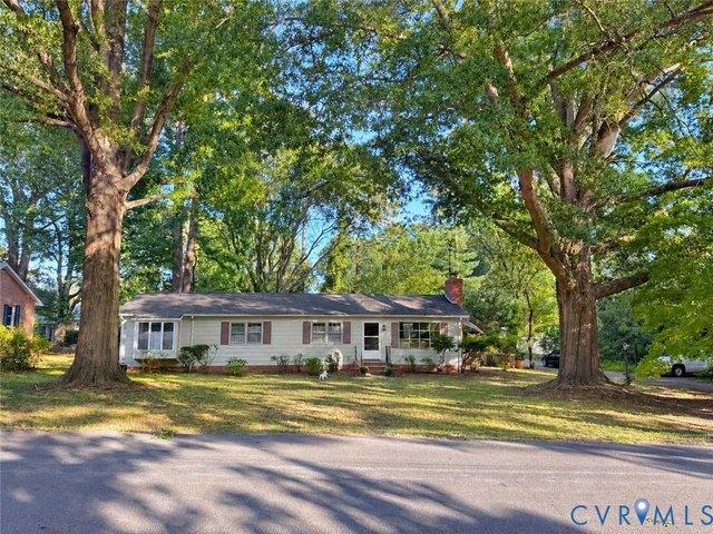 House for sale in Urbanna, Middlesex County