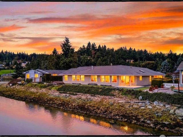 House for sale in La Conner, Washington